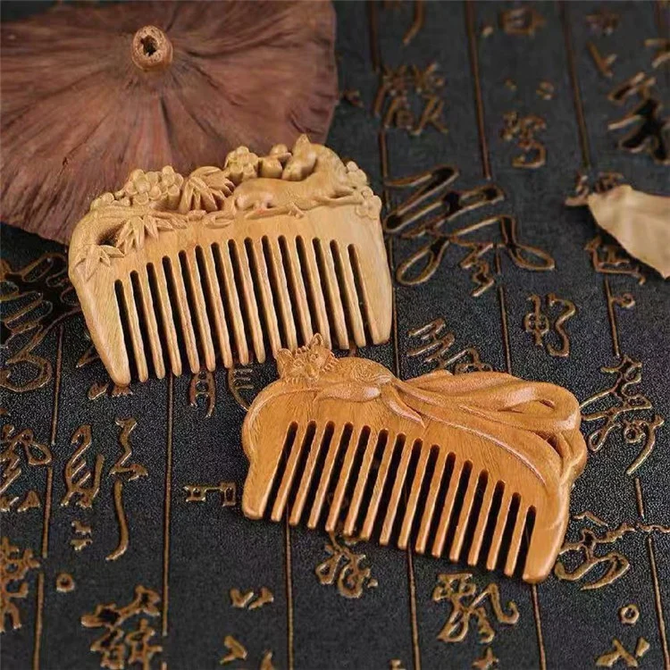 8cm Friend Green Sandalwood Retro Style Carved Portable Wooden Comb - Image 3