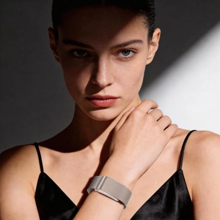 For WHOOP 5.0 Milanese Magnetic Stainless Steel Watch Band(Starlight) - Image 4