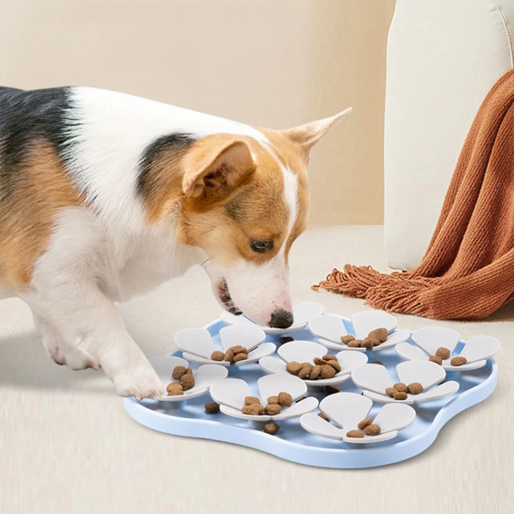 Portable Silicone Cats And Dogs Licking Bowl Multifunctional Anti-Choking Food Mat(Peacock Blue+Pink) - Image 2