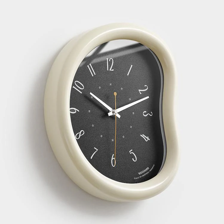 wozoom Living Room Modern Art Wall Clock Minimalist Cream Style Silent Decorative Clock, 尺寸: Dust-proof Black