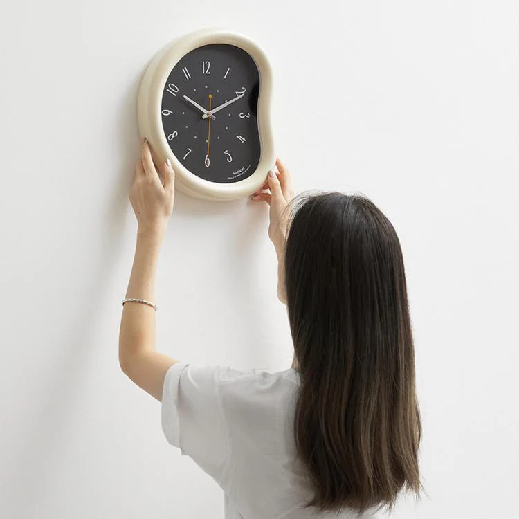 wozoom Living Room Modern Art Wall Clock Minimalist Cream Style Silent Decorative Clock, 尺寸: Dust-proof Cream White - Image 2